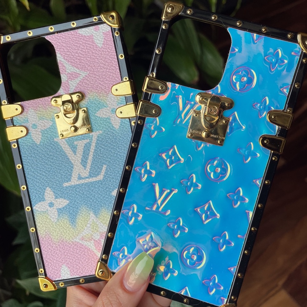 Cotton Candy & Iridescent iPhone 12/pro Trunk Case